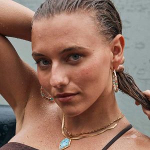 Kassie Chain Necklace in Vintage Gold - alternate view
